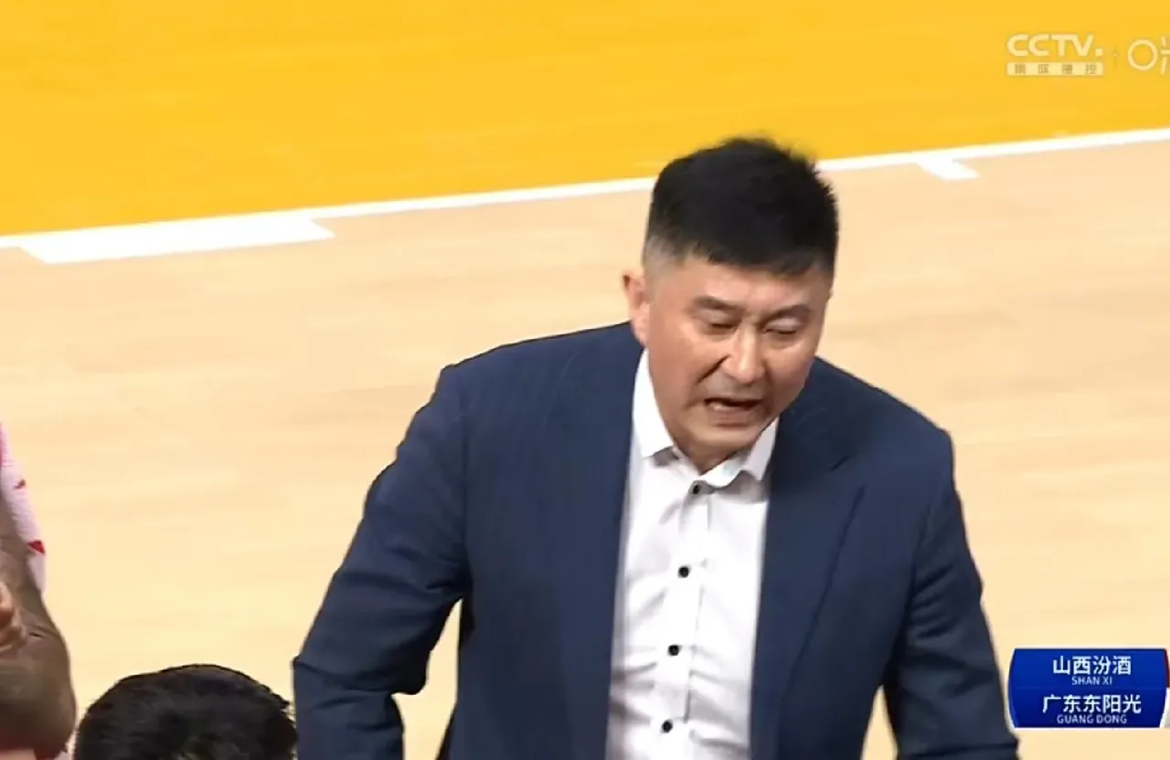 开云体育-MAD带队取胜！，德罗巴重要时刻领先优势明显上演精彩一战(德罗巴巅峰在哪个俱乐部)